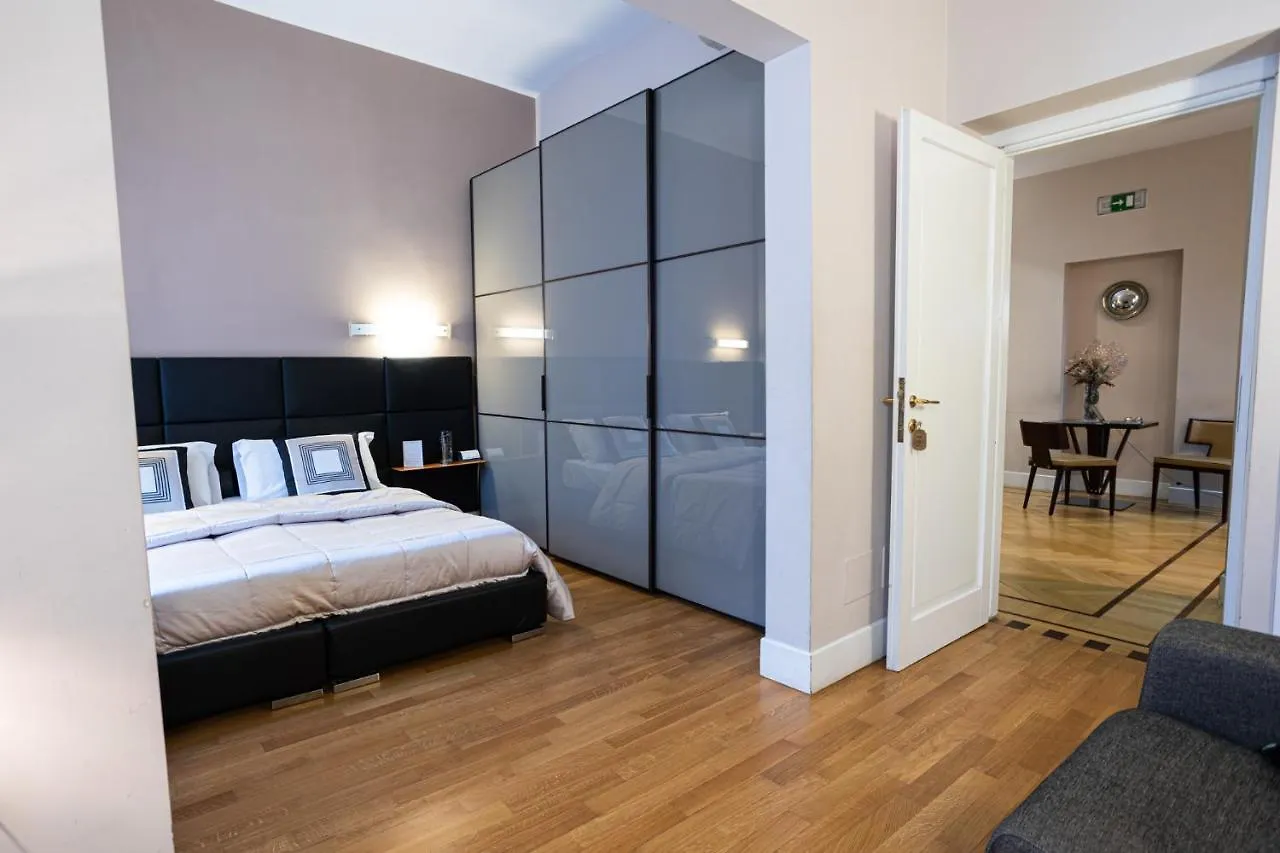Cardilli Luxury Rooms Roma 2*,