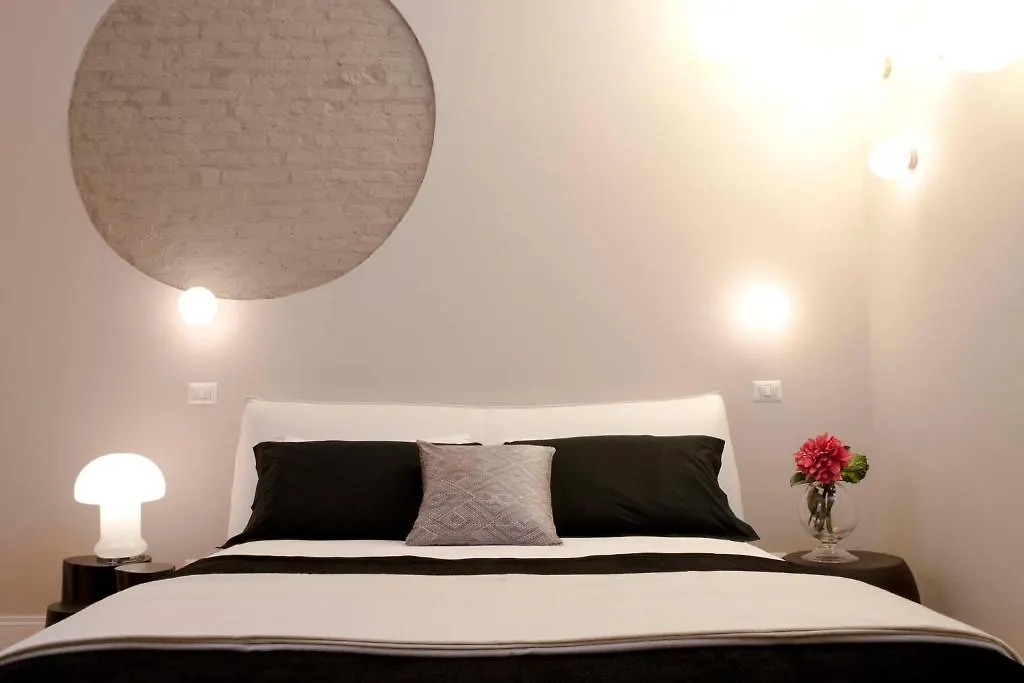 Cardilli Luxury Rooms Roma 2*,  Itália